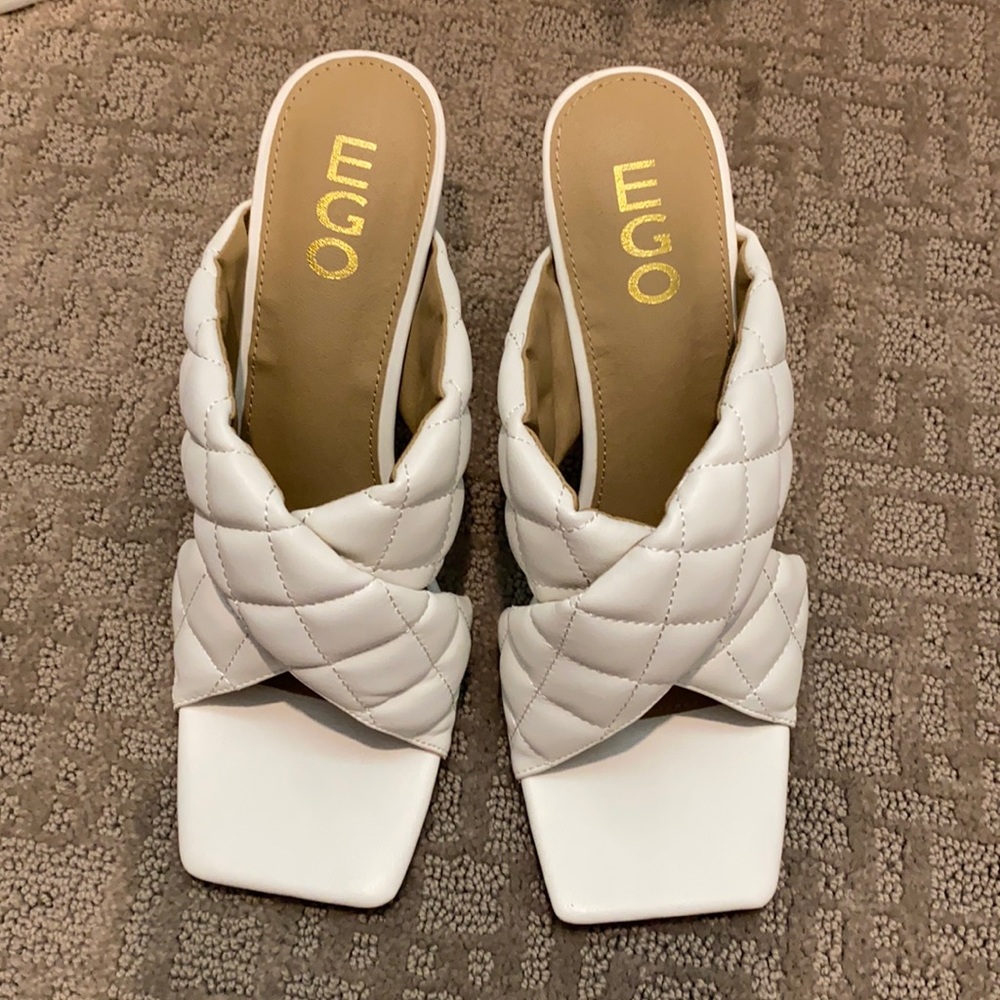 Quilted white heels size 7